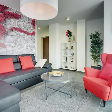 Noemi2 By Interhome *